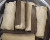 Foto langkah ke 8 dari resep Egg Chicken Roll with Carrot.