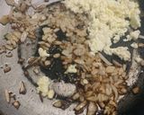 A picture of step 3 of Veg loaded paratha.