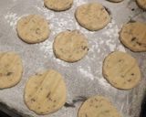 Foto del paso 4 de la receta: Galletas con chispas de chocolate