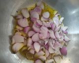 A picture of step 2 of Veg poha.