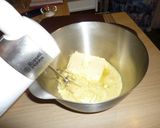 Pudingos vaníliakrém tortába, süteménybe recept fázis 4 fotója