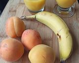 Une image de l'étape 1 de Smoothie abricots, oranges et bananes.