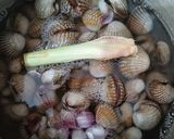 Foto langkah ke 1 dari resep Kerang Rebus Sambal Nanas.