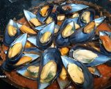 Foto del paso 4 de la receta Mejillones con tomate