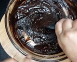 A picture of step 2 of Chocolate flowers.