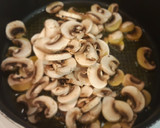 Foto del paso 2 de la receta: Lomo de cerdo en salsa castellana