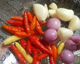Foto langkah ke 4 dari resep Tumis Pare Tempe Pedas.
