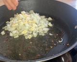 Foto del paso 3 de la receta: Pavo en salsa de cerveza