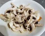 Foto del paso 4 de la receta: Papas fritas a la manteca con champiñones