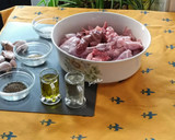 Foto del paso 1 de la receta: Conejo al ajillo