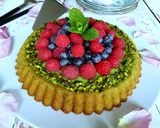 Une image de l'étape 5 de Tarte renversée pistache et fruits rouges.