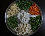 A picture of step 1 of Veg kolhapuri sabji.