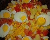 Foto del paso 3 de la receta: ENSALADA DE PAPA, CHOCLO, HUEVOS Y TOMATE