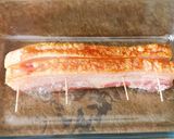 Foto del paso 3 de la receta: Tapa de Torreznos hechos en el horno