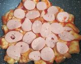 Foto langkah ke 3 dari resep Roti Pizza.