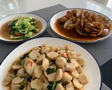 A picture of step 1 of Stir Fried Fish Ball With Holy Basil.