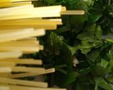 Foto del passaggio 2 della ricetta Spaghetti al tonno