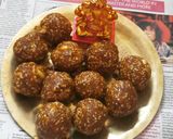 A picture of step 5 of Coconut til laddu.