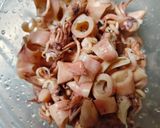 Foto langkah ke 1 dari resep Sambal Cumi Asin dan Kembang Turi.