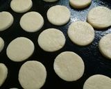 Foto del paso 3 de la receta: Alfajorcitos de maizena SIN MANTECA