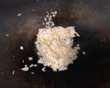 洋蔥蝦仁炒蛋的食譜步驟2照片