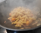 Foto del paso 3 de la receta: Fusilli cremoso con bacon y calabaza