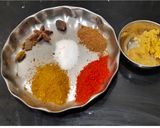 A picture of step 1 of Mix Vegetable Masala Pulav.