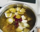 A picture of step 3 of Oxtail Soup Thai style with Herbs.