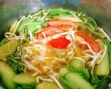 Hình bước làm 6 của món Canh chua tôm rau nhút