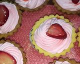 صورة لخطوة 9 من وصفة تارتولات بذوق الفراولة 🍓