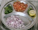 हरी मूंग काले चने की चाट। (hari moong dal chane ka chaat recipe in Hindi) रेसिपी चरण 2 फोटो