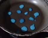 Foto langkah ke 3 dari resep Dadar Gulung Polkadot.