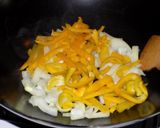 Foto del paso 2 de la receta Carne de res y verduras al wok