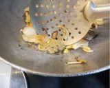 A picture of step 2 of Green shimla mirch gravy.