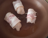 Foto del paso 4 de la receta: Rollitos de pollo y bacon en salsa de nata