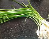 A picture of step 1 of Lasuni methi or Garlic methi.