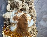 A picture of step 2 of Vanilla oat power balls.