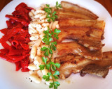 Foto del paso 2 de la receta: Panceta con pimiento asado y alubia - fácil - novatos