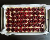 A picture of step 5 of Cherry Crumble Cake.