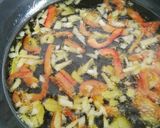 Foto del paso 2 de la receta Tortilla de patata y pimiento rojo