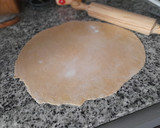 Foto del paso 10 de la receta: Raviolis caseros de pies de cerdo con gambas y bechamel de ceps