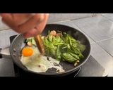 A picture of step 5 of Pad See Ew with Pork.