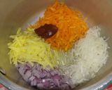 صورة لخطوة 1 من وصفة العدس بالخضرة 🥣🥕🧅🥔
