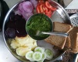 A picture of step 2 of Simple Veg Sandwich.