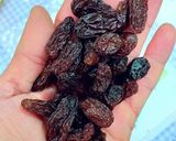 Foto del paso 3 de la receta Dorada y gambas con cebollas confitadas a la Canela y pasas
