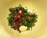 Foto del paso 6 de la receta: Ensalada de pimientos y calabacines asados, con ali oli de tomates secos