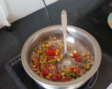 A picture of step 2 of Mug Pizza.