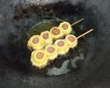 Foto langkah ke 6 dari resep Sosis gulung roti tawar.
