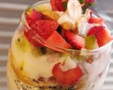 A picture of step 4 of Mixed fruit oats parafit.