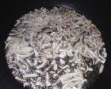 A picture of step 8 of Desi chicken clear soup.